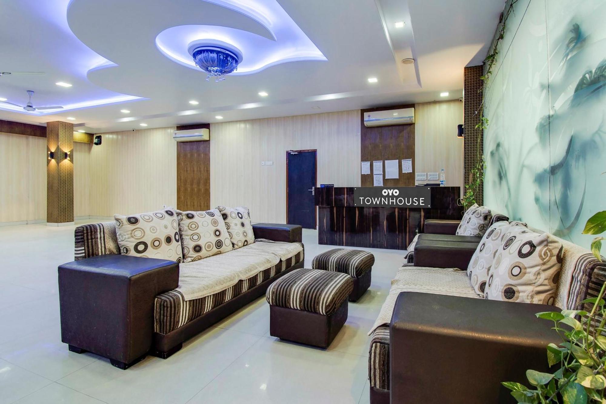 Hotel Capital O Pink Peral Divisione di Divisione di Jaipur Esterno foto