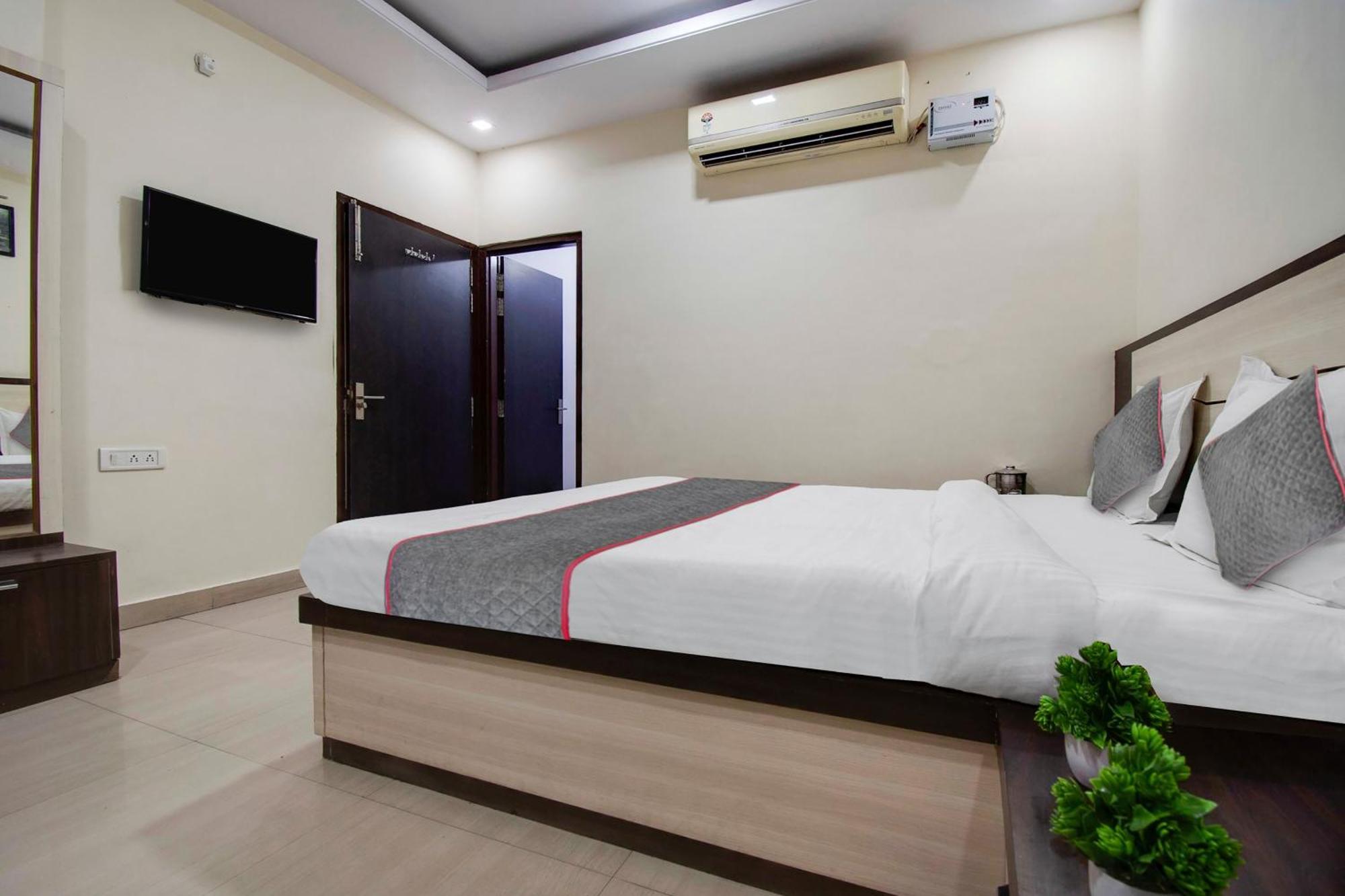 Hotel Capital O Pink Peral Divisione di Divisione di Jaipur Esterno foto