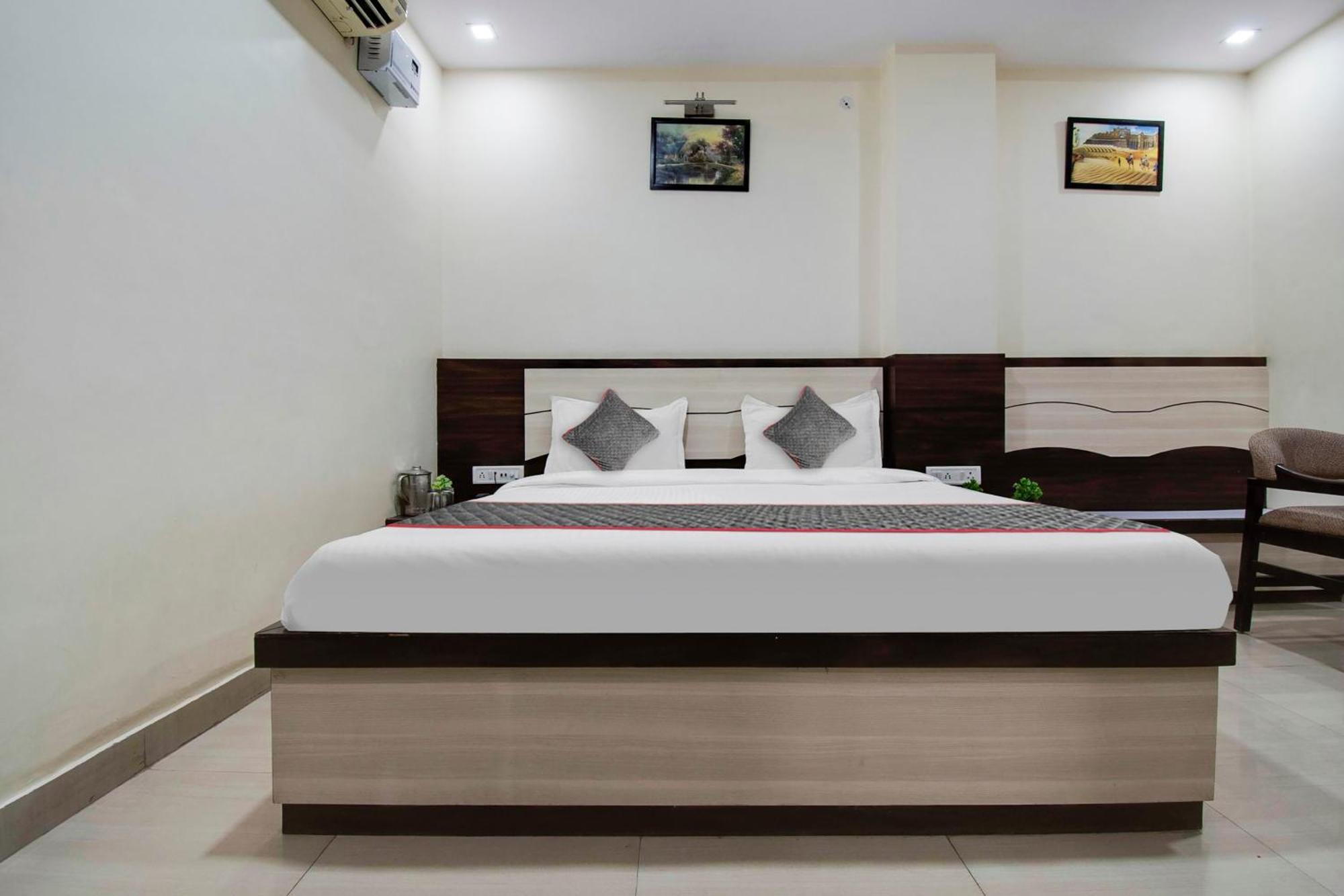 Hotel Capital O Pink Peral Divisione di Divisione di Jaipur Esterno foto